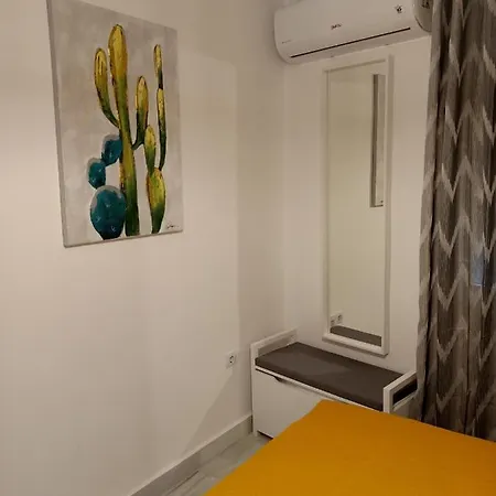 Atico Terraza Torre Tavira Otel *