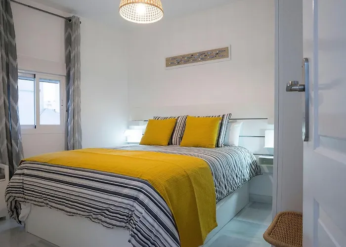 Atico Terraza Torre Tavira Szálloda