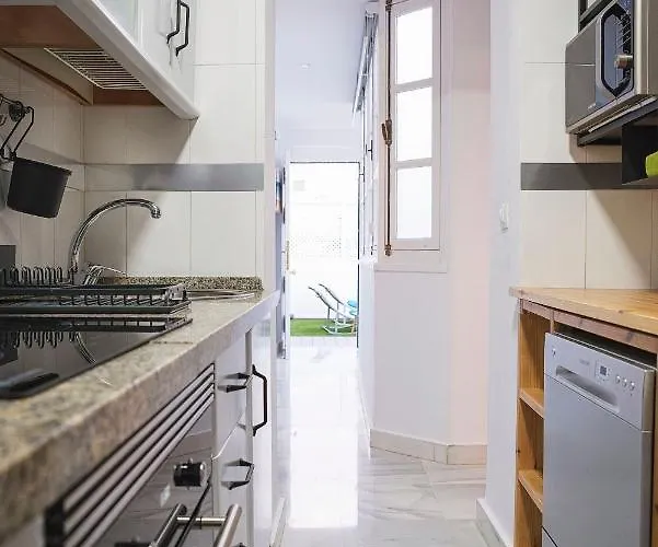 Atico Terraza Torre Tavira 加的斯